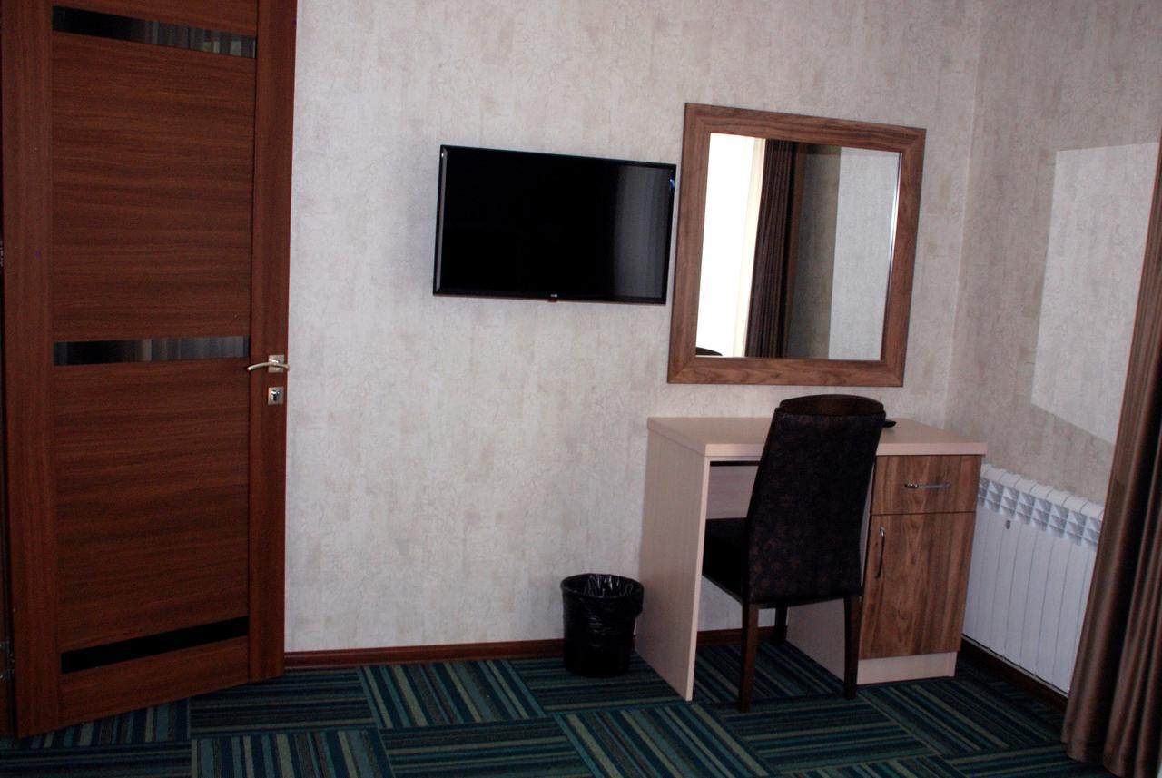 Bergs Otel And Restaurant Гах Екстериор снимка