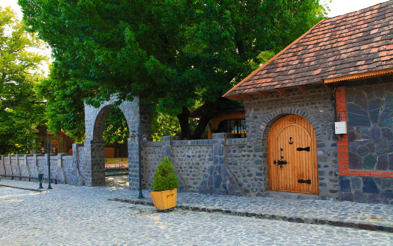 Bergs Otel And Restaurant Гах Екстериор снимка